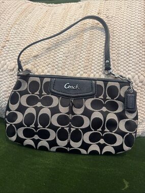 authentic vintage Y2K Coach baguette shoulder bag